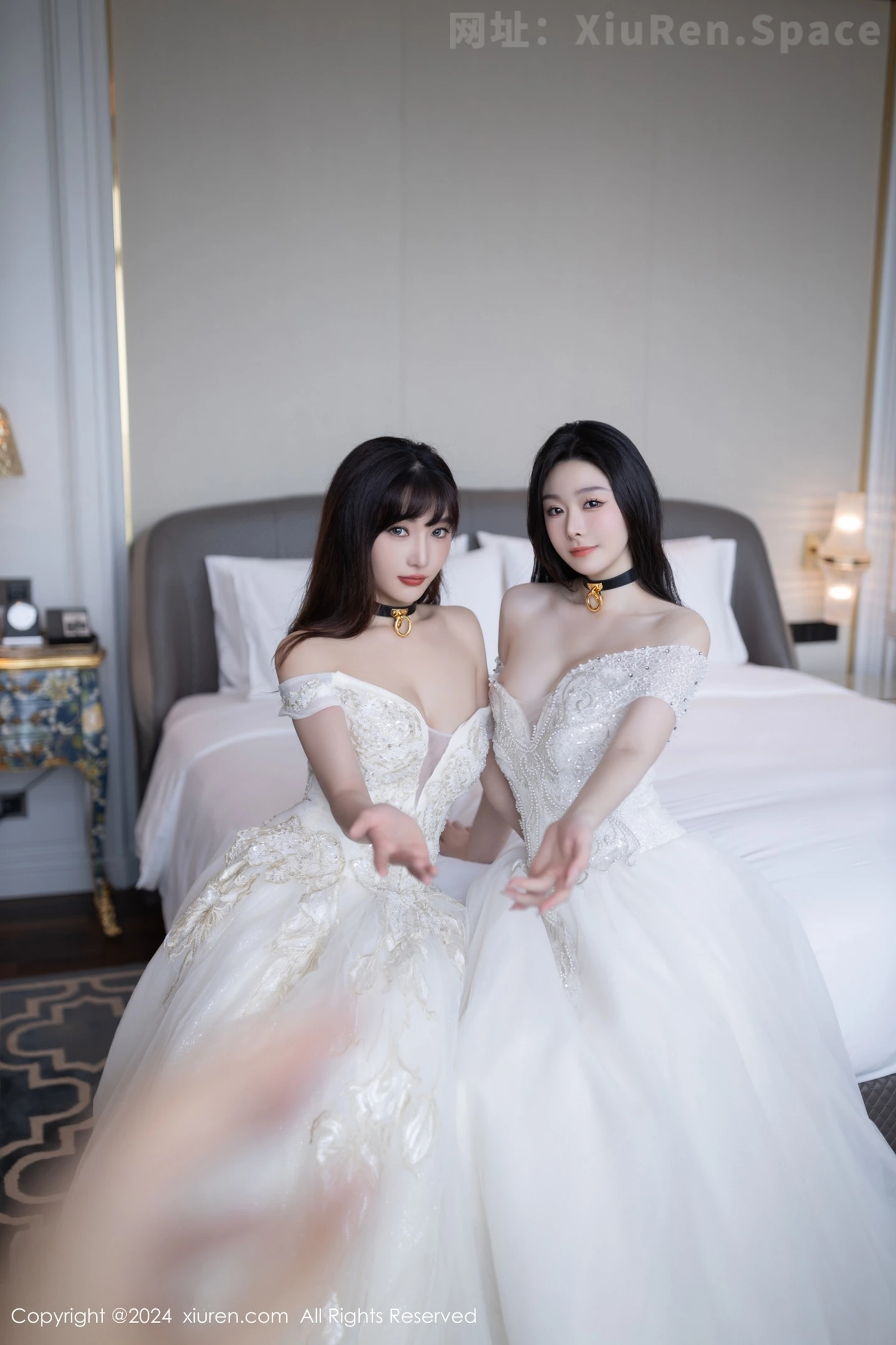 图片[4]-[Xiuren秀人网] 2024.11.28 VOL.9517 模特合集艺艺yiyi＆大美妞性感豹纹情趣内衣秀曼妙身材诱惑写真58P-秀人网官方网站